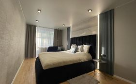 Citadel Vip Apartment - Two Bedroom Suite